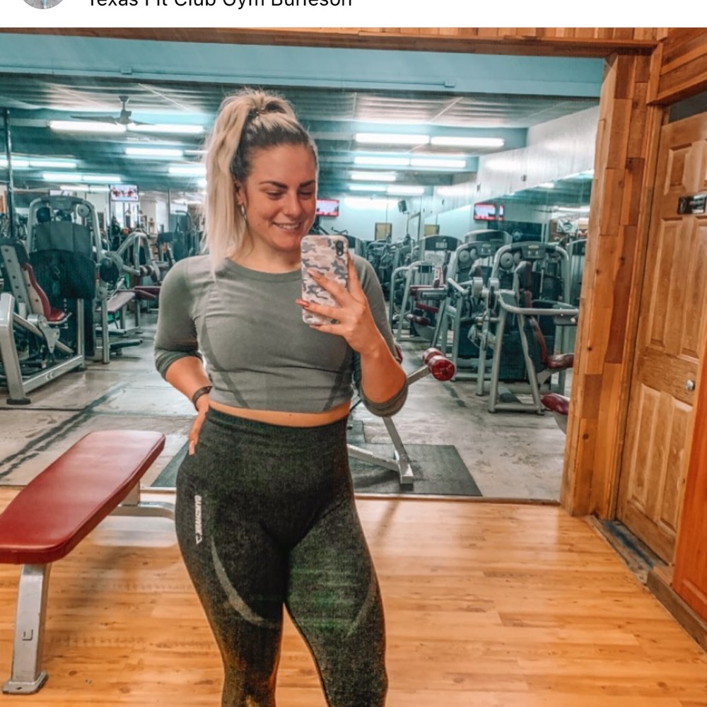 P’tula long sleeve crop with thumb holes